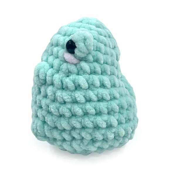 Amigurumi Kawaii Cheeky Frog Hand/Homemade Plushie in Seafoam Green NWOT - Picture 4 of 10